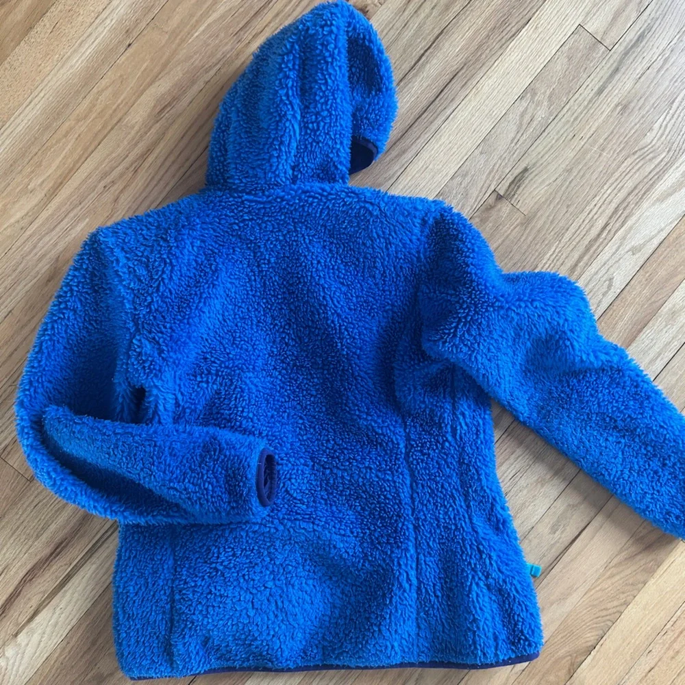 Patagonia Navy Fleece Jacket - Picture 3 of 3